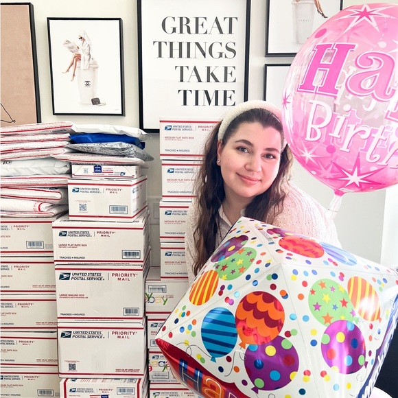 ๐จ I AM LIVE ๐ Like this post to be notified when I go live ๐ - Picture 12 of 13